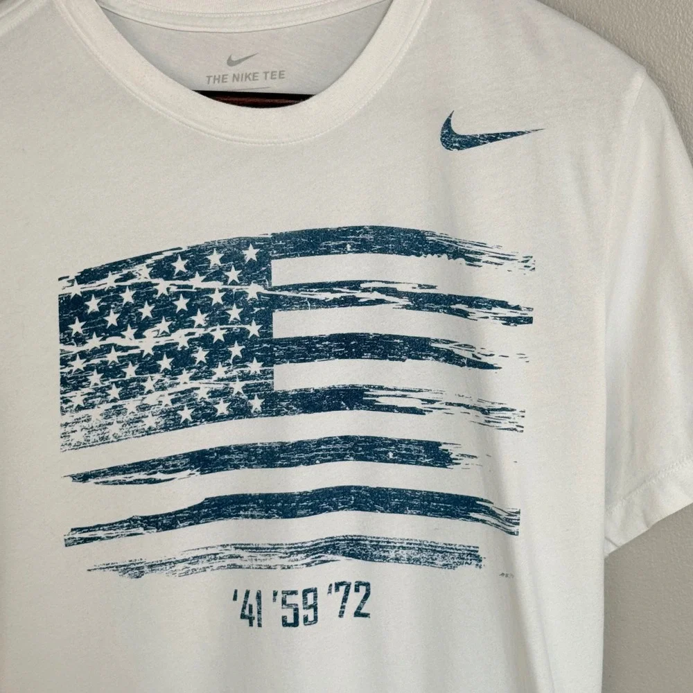 Nike SFS Special Field Systems Dri-FIT American Flag T Shirt Men's Small White